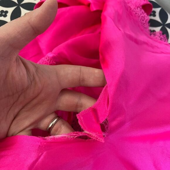 Generation Love
Alyssa Lace Halter Silk Top - Picture 8 of 12